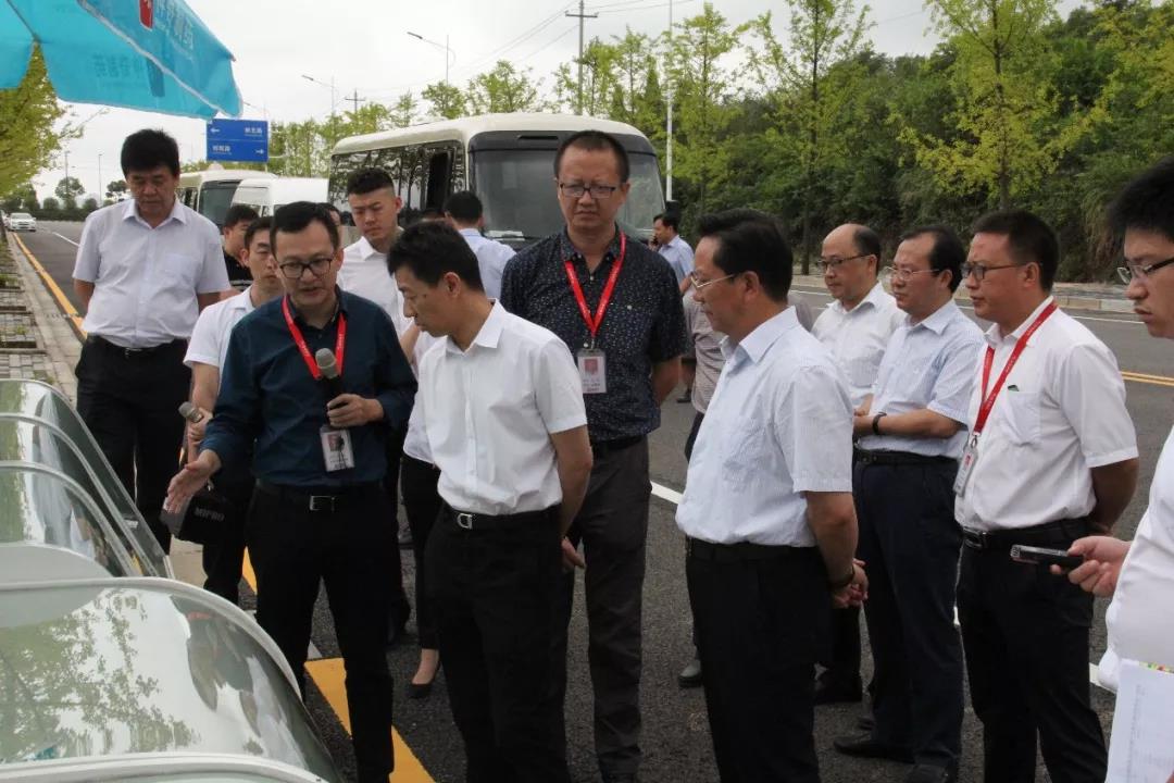 贵阳市市长陈晏调研ag庄闲大健康医药产业园2.jpg